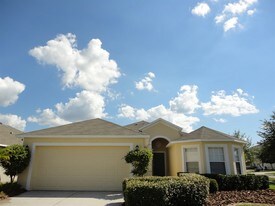 2248 Roanoke Springs Dr in Ruskin, FL - Building Photo