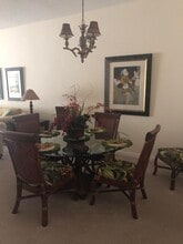 11 Harbour Isle Dr W-Unit -105 in Fort Pierce, FL - Building Photo - Building Photo