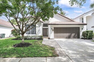 981 Delray Lakes Dr in Delray Beach, FL - Building Photo - Building Photo