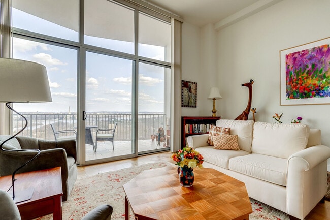 1200 N Nash St, Unit Prospect House in Arlington, VA - Foto de edificio - Building Photo