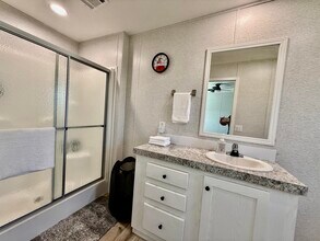 8002 SE Skylark Ave in Hobe Sound, FL - Building Photo - Building Photo