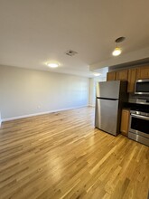 393 W Broadway, Unit 8 in Boston, MA - Building Photo - Building Photo