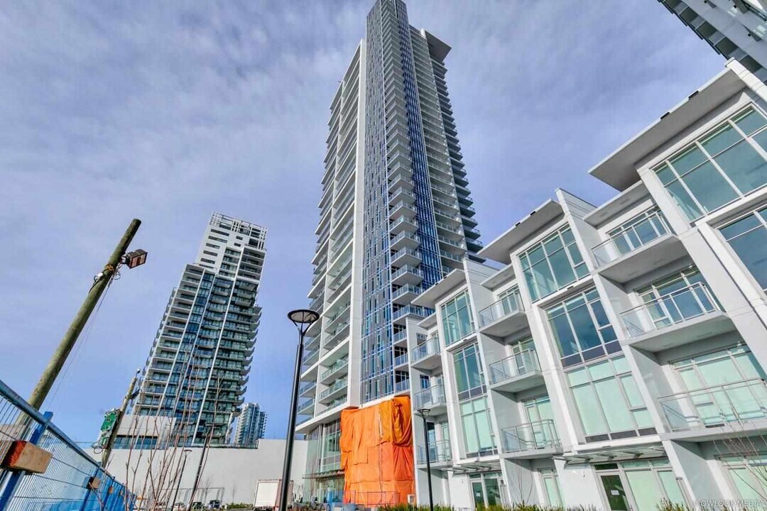 2311 Beta Ave in Burnaby, BC - Building Photo