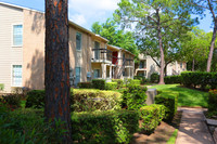 Harvest Hill Apartments in Houston, TX - Foto de edificio - Building Photo