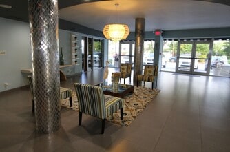 3250 NE 28th St, Unit 205 in Fort Lauderdale, FL - Building Photo - Building Photo