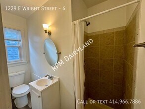 1229 E Wright St in Milwaukee, WI - Foto de edificio - Building Photo