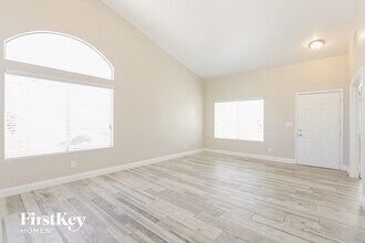 1118 Kruger Ct in North Las Vegas, NV - Building Photo - Building Photo