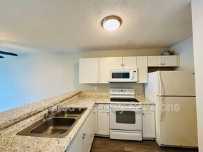 215 Sunn Aire Ct in Wilmington, NC - Building Photo - Building Photo