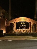 2507 Woods Edge Cir in Orlando, FL - Building Photo