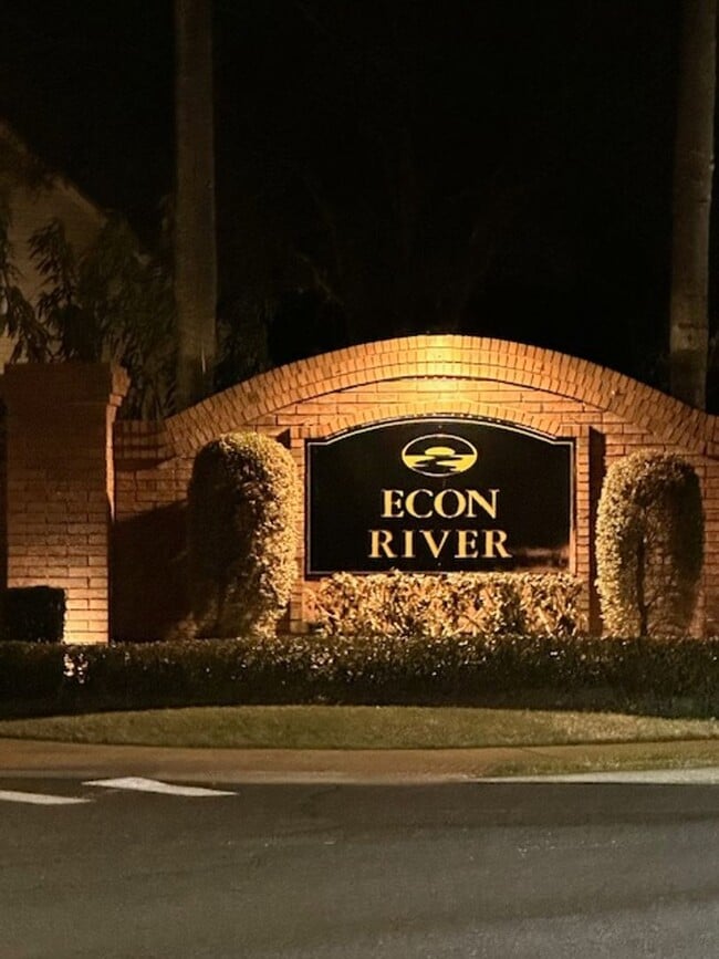 property at 2507 Woods Edge Cir