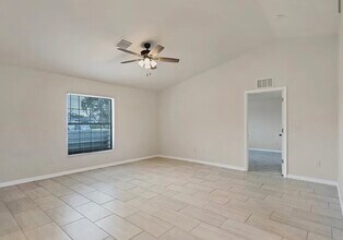 116 SE 2nd Ave in Cape Coral, FL - Building Photo - Building Photo