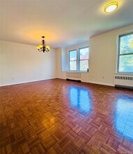 38 Linden Pl in New Rochelle, NY - Building Photo - Building Photo