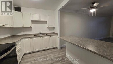 2 Grove St E in Barrie, ON - Building Photo - Building Photo