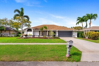 13947 Geranium Pl in Wellington, FL - Building Photo - Building Photo