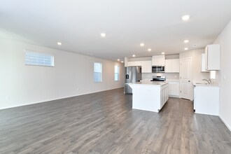 208 N 28th Pl in Ridgefield, WA - Foto de edificio - Building Photo