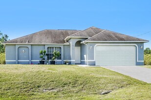 106 Pageant St in Lehigh Acres, FL - Building Photo