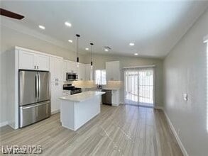 8456 W Gilmore Ave in Las Vegas, NV - Building Photo - Building Photo