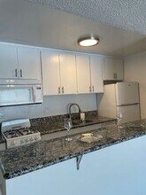 1645 N. Winona Blvd in Los Angeles, CA - Building Photo - Interior Photo