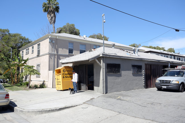 1748 Westmoreland Ave in Los Angeles, CA - Building Photo - Building Photo