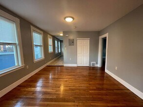 20-22-22 Wilson St in Lynn, MA - Building Photo - Building Photo