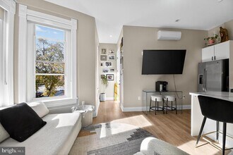 459 Massachusetts Ave NW in Washington, DC - Building Photo - Building Photo