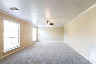 3015 Cinnamon Glen Dr in Houston, TX - Building Photo - Building Photo