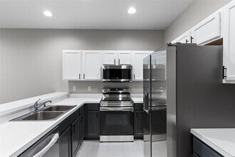 6709 Lake Rochester Ln in Gibsonton, FL - Building Photo - Building Photo