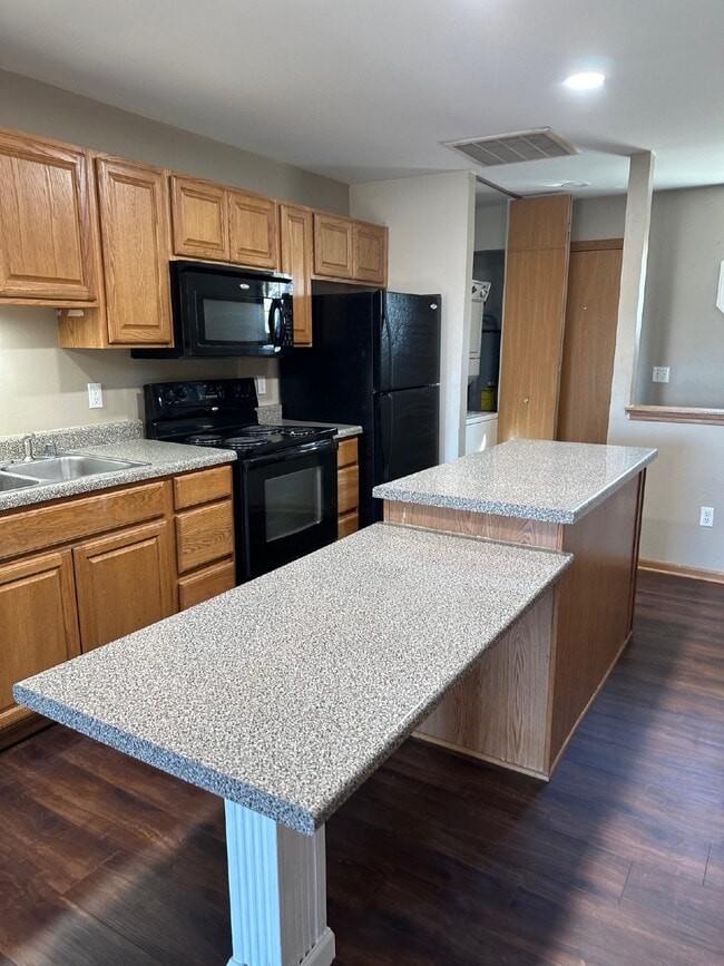 property at 1931 Dupont Dr