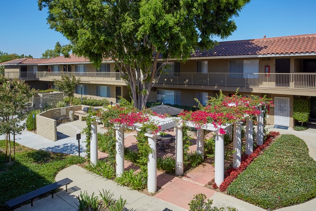 Camino Pueblo and El Rancho Apartment Homes