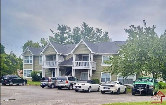 property at 430 Oriole Dr