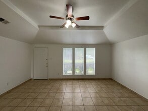 112 Mesa Dr in Glenn Heights, TX - Building Photo - Building Photo