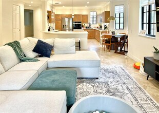 2669 Center Ct Dr in Weston, FL - Building Photo - Building Photo