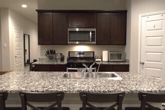 1719 Chase Anchor Ct in Richmond, TX - Building Photo - Building Photo