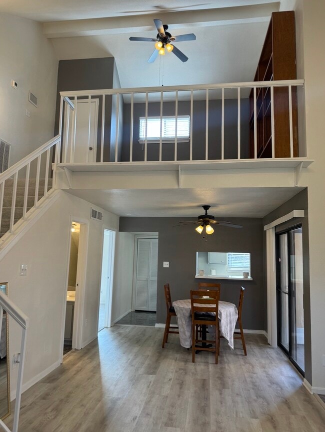 3130 Walnut Bend Ln in Houston, TX - Building Photo - Building Photo