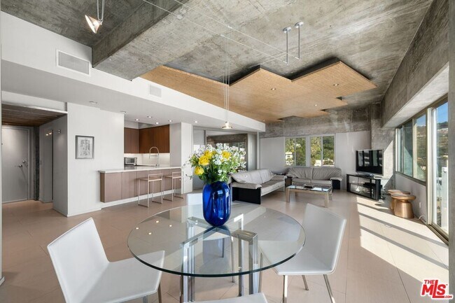 property at 7135 Hollywood Blvd