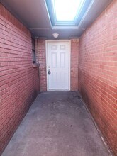 108 SE 56th St in Oklahoma City, OK - Building Photo - Building Photo