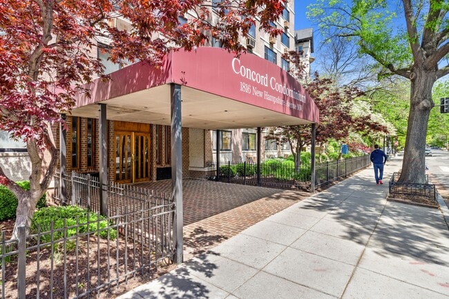 1816 New Hampshire Ave NW, Unit 308 in Washington, DC - Building Photo - Building Photo