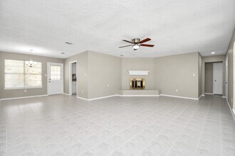 14235 Bella Dr in Cypress, TX - Building Photo - Building Photo