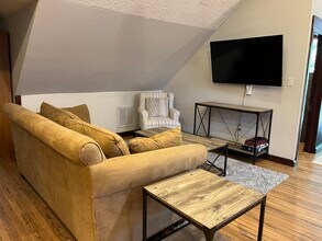 279 S River St Carriage House, Unit Baughman in Wilkes-Barre, PA - Building Photo - Building Photo