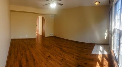 2086 Muirfield Cir in Elgin, IL - Building Photo - Building Photo