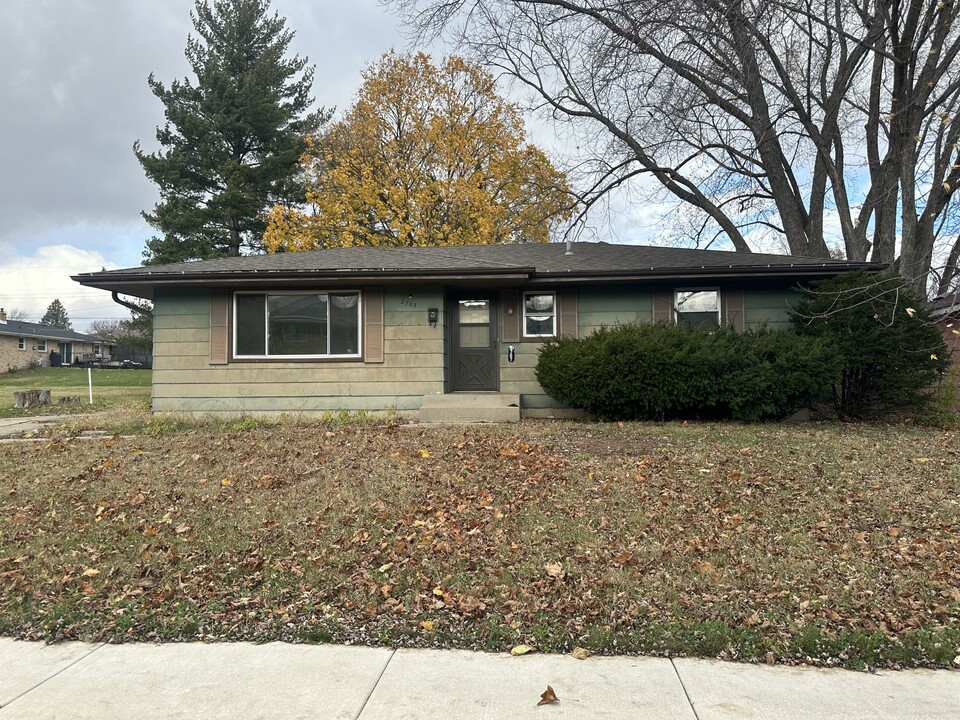 2707 Conklin Dr in Rockford, IL - Building Photo