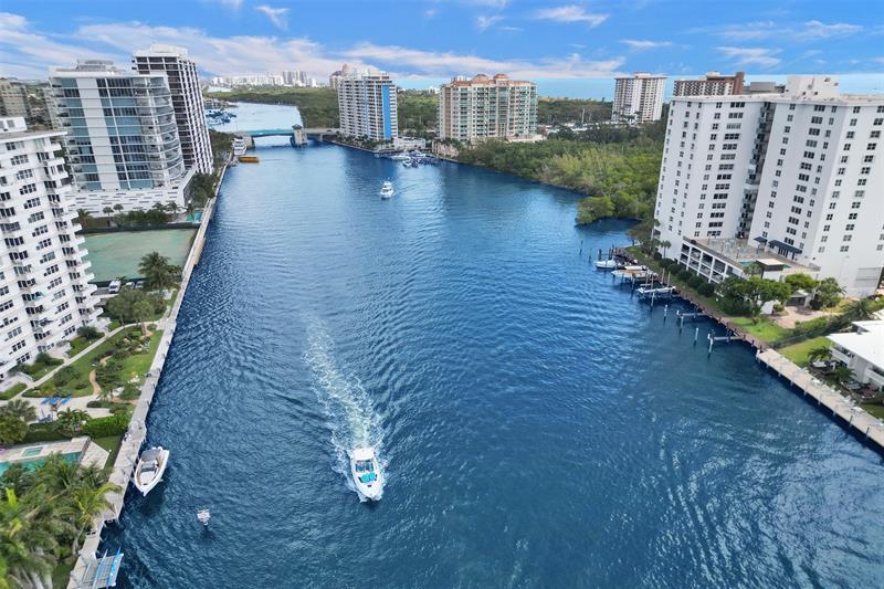 715 Bayshore Dr in Fort Lauderdale, FL - Building Photo