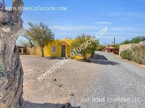 1721 E Adelaide Dr in Tucson, AZ - Building Photo - Building Photo
