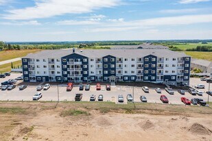 BlueWater Apartments South in Sylvan Lake, AB - Building Photo