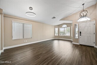 8775 W Adam Ave in Peoria, AZ - Building Photo - Building Photo