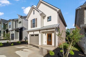 12 Dutch Dr in Clarksville, TN - Building Photo - Building Photo