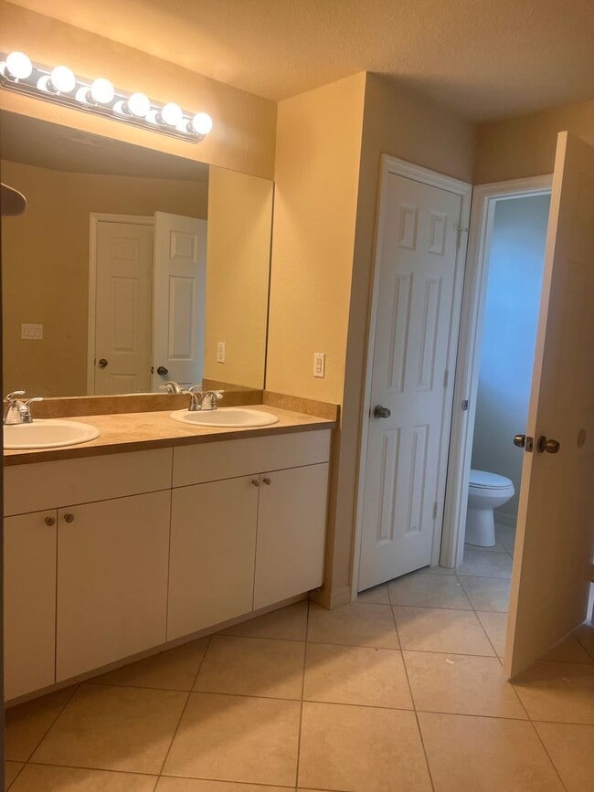 1001 SW 35th Terrace in Cape Coral, FL - Building Photo - Building Photo