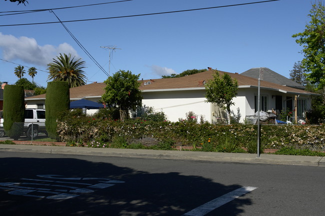 2642-2646 Marlborough Ave in Redwood City, CA - Building Photo - Building Photo