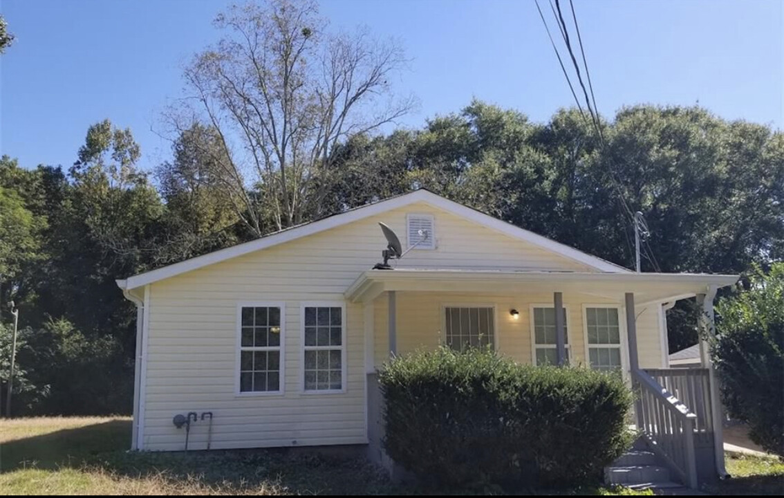 7 Wheat St in Newnan, GA - Foto de edificio