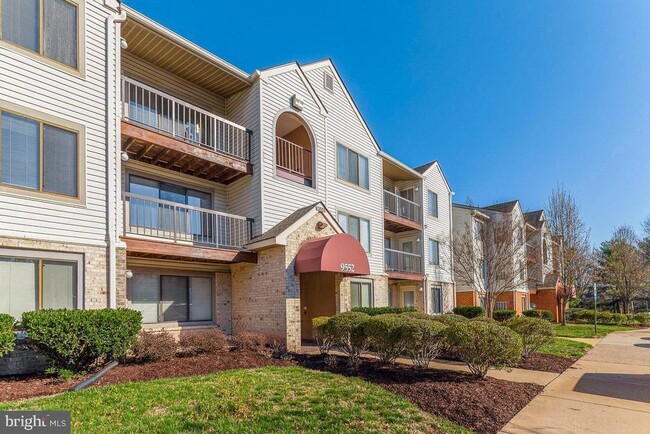 9552 Cannoneer Ct-Unit -301 in Manassas, VA - Foto de edificio - Building Photo